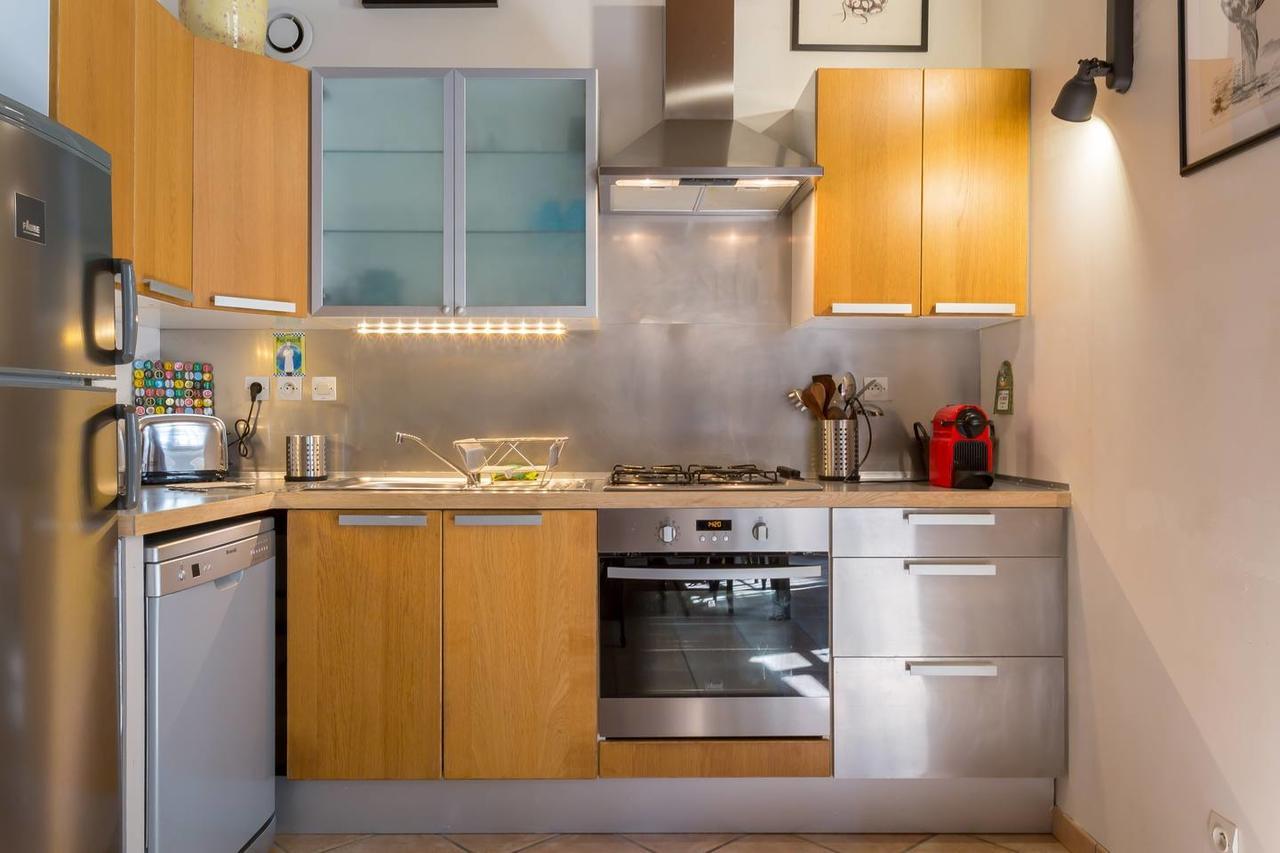 Guestready- Typical Croix-Roussien Flat Apartment Lyon Bagian luar foto