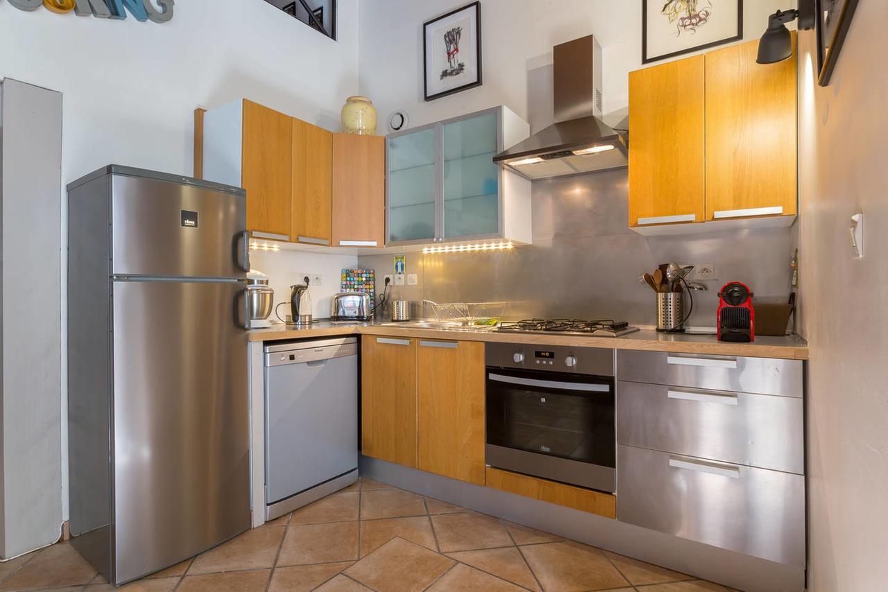 Guestready- Typical Croix-Roussien Flat Apartment Lyon Bagian luar foto
